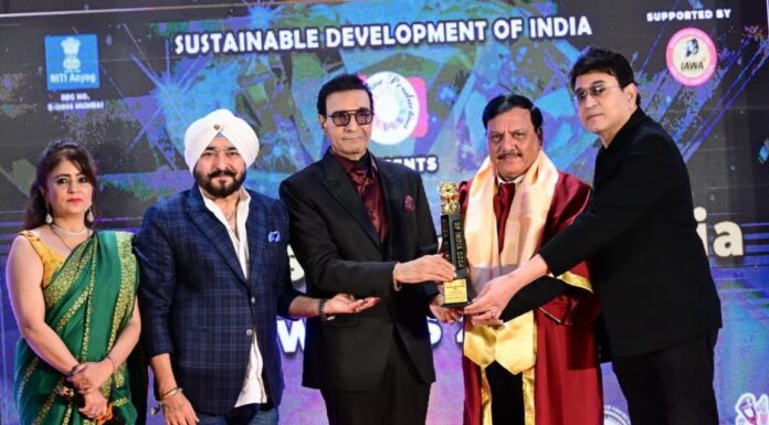 Dr. Vinod Anand honoured with Precious Gems of India 2024 Award at Ginger Hotel, Mumbai