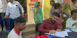 Doctors from Maharashtra came forward to help flood affected families