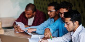 How to Prepare for UPSC Alongside a Full-Time Job